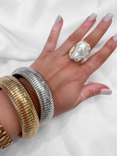 Load image into Gallery viewer, Large Pearl Ring
