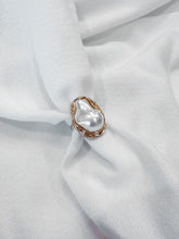Load image into Gallery viewer, Large Pearl Ring
